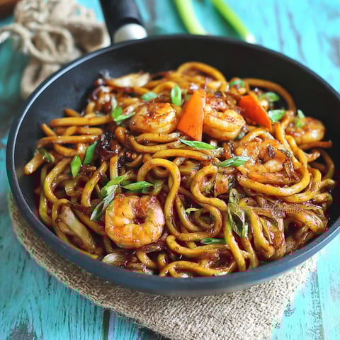 A bowl of Yaki Udon with Shrimp.